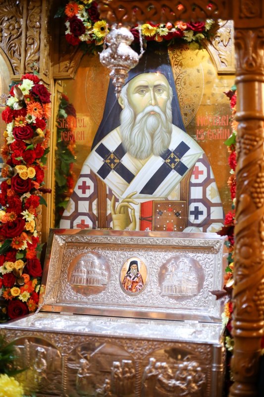Sfântul Nectarie sărbătorit la Catedrala Arhiepiscopală din Buzău 192249