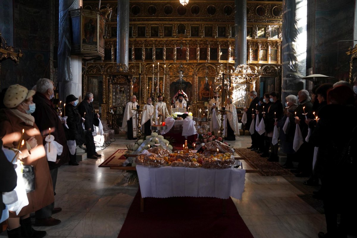 Profesorul Corneliu Oniscu a fost înmormântat la Iași 192338