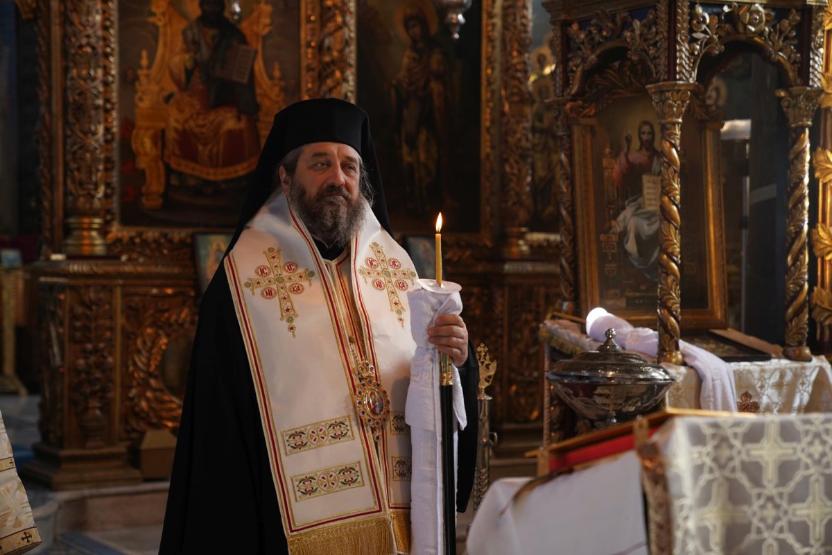 Profesorul Corneliu Oniscu a fost înmormântat la Iași 192346