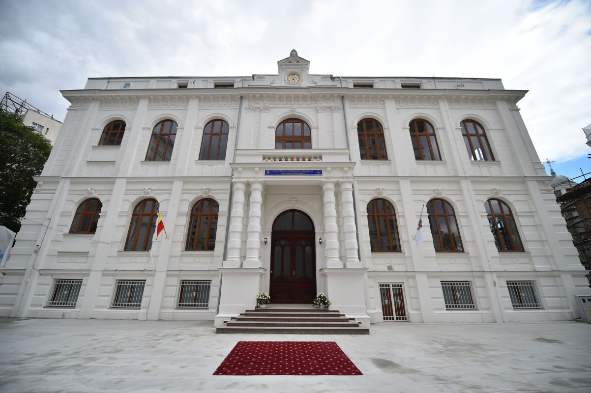 Facultatea de Teologie Ortodoxă din Bucureşti la ceas aniversar 192424