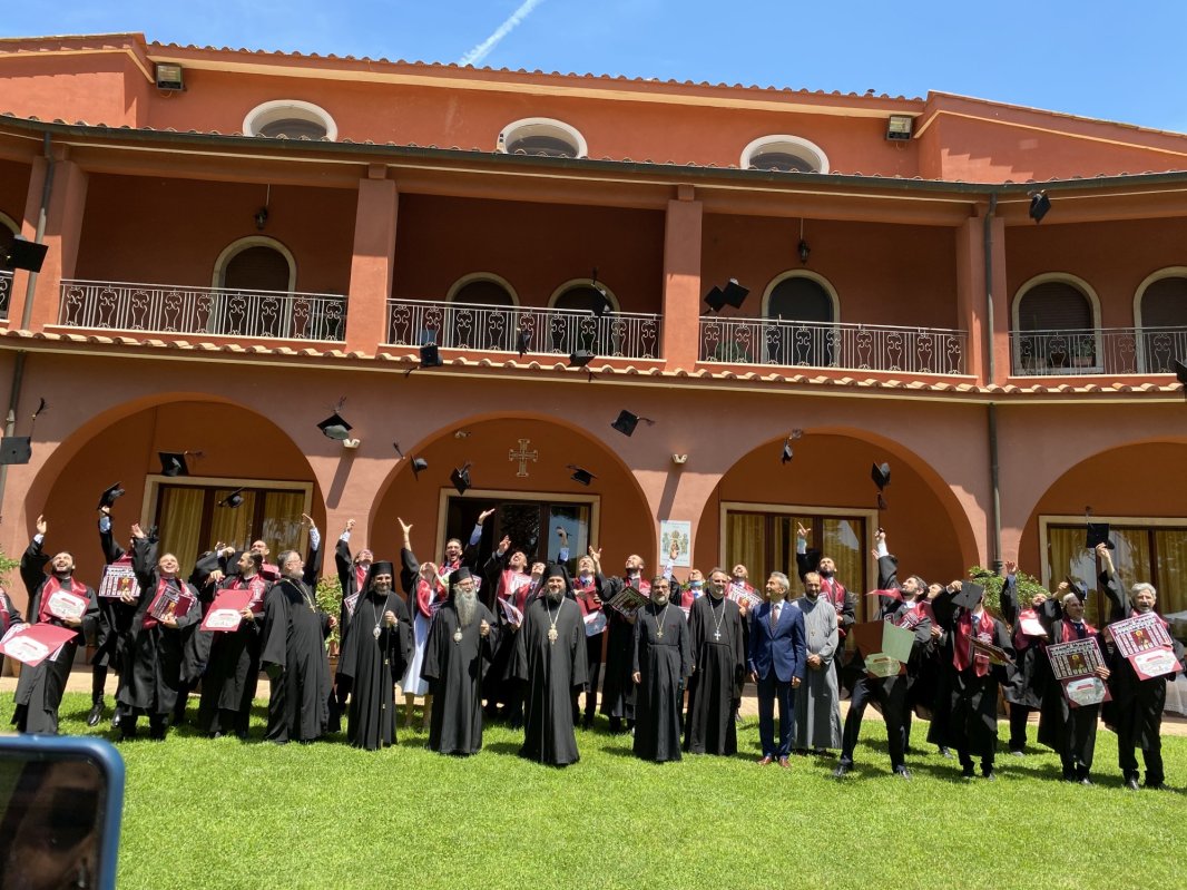 Facultatea de Teologie Ortodoxă din Bucureşti la ceas aniversar 192428