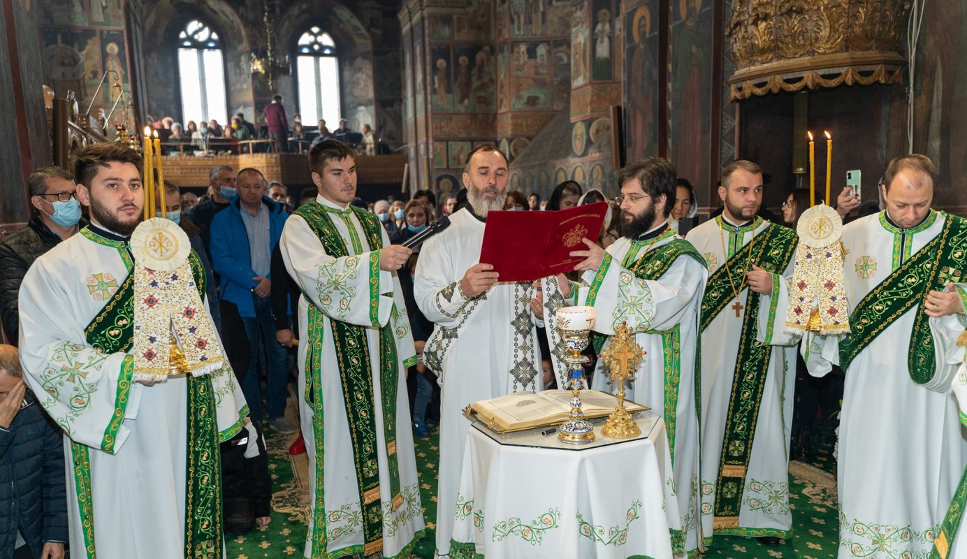 Hirotonii la Catedrala Arhiepiscopală din Roman 192774