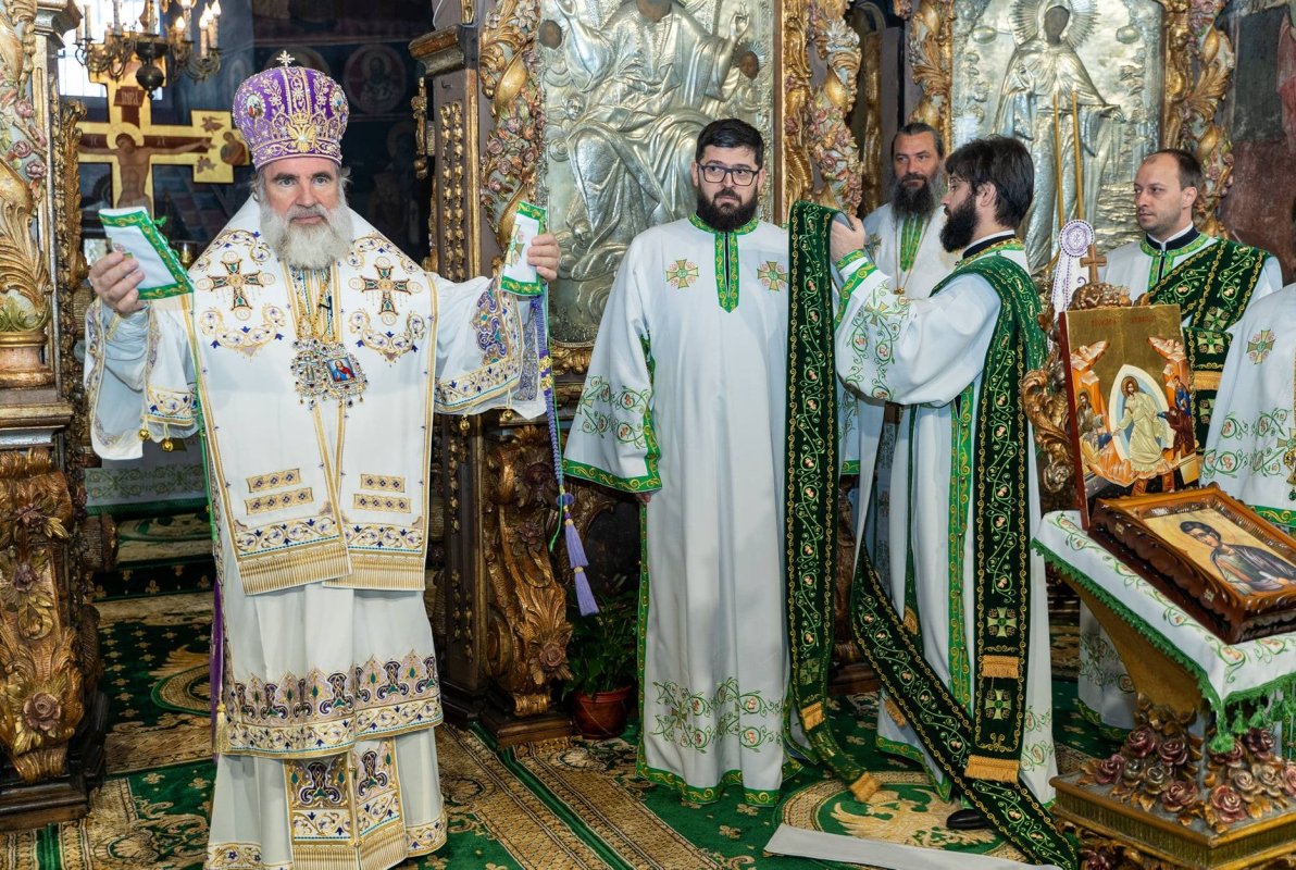 Hirotonii la Catedrala Arhiepiscopală din Roman 192775