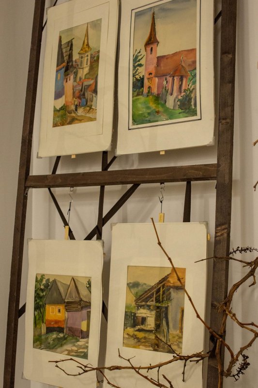 O lume văzută prin fereastra de la parter 192810