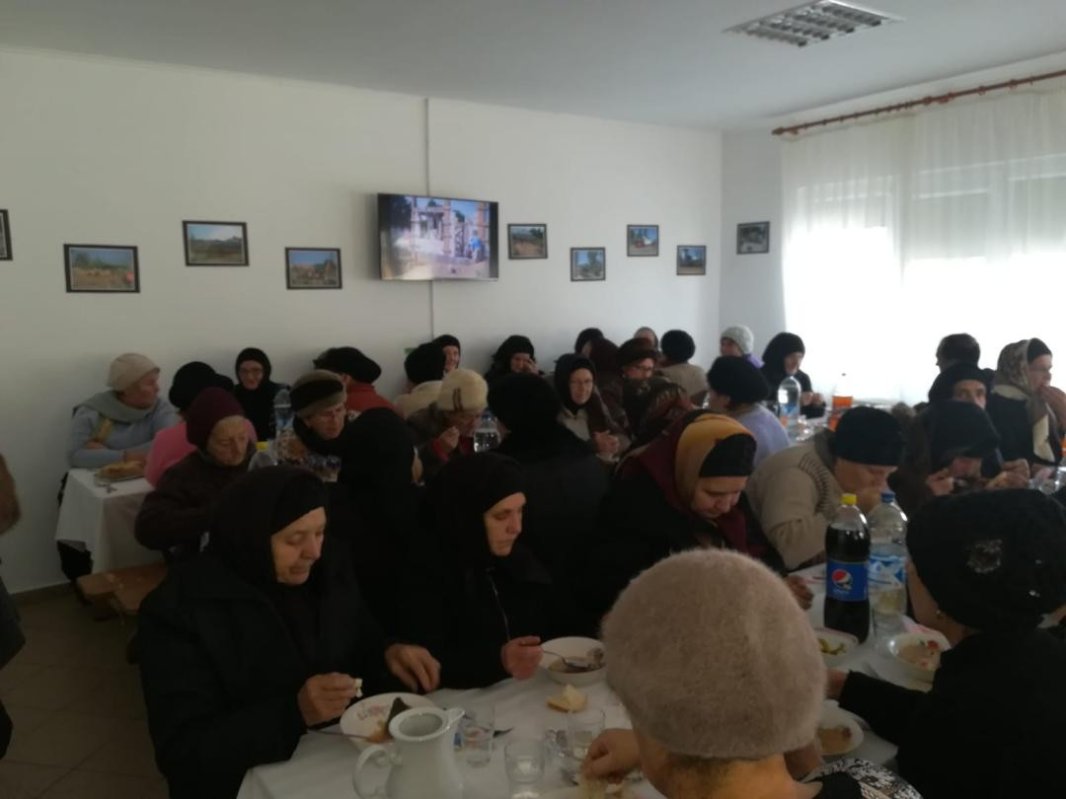 Bucuria mântuitoare de a-l sluji pe cel de lângă noi 192987