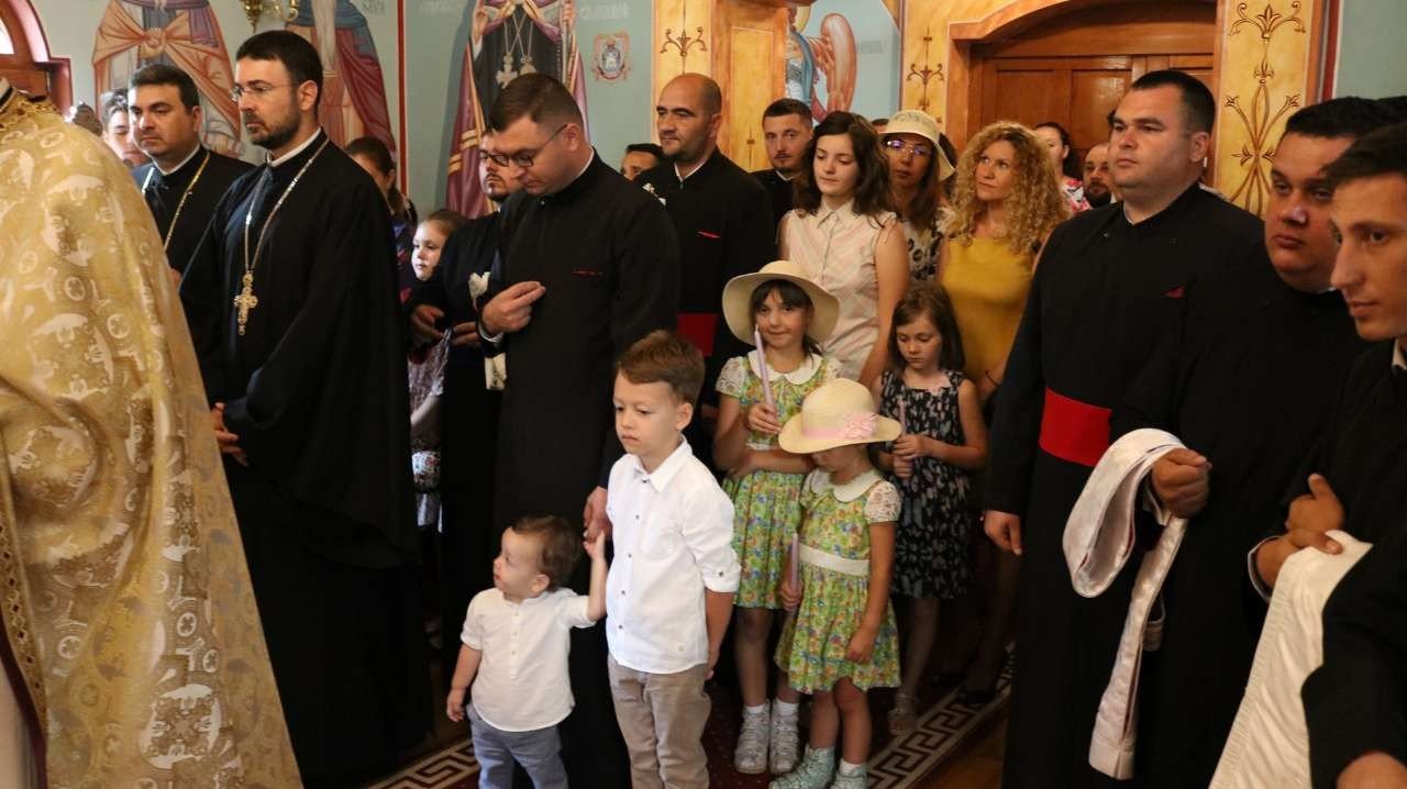 Bucuria mântuitoare de a-l sluji pe cel de lângă noi 192999