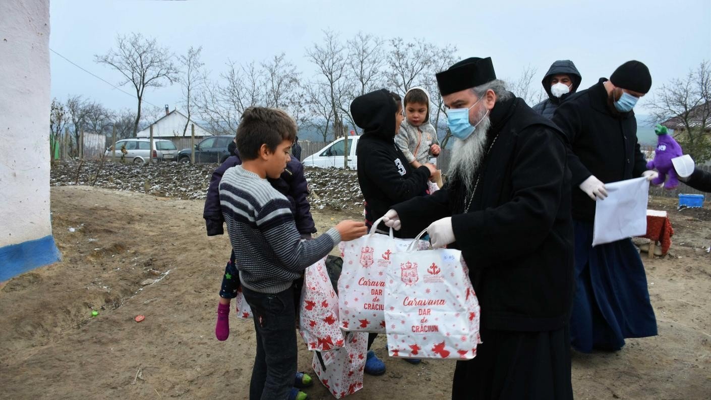 Caravana „Dar de Crăciun” în Episcopia Hușilor 193068