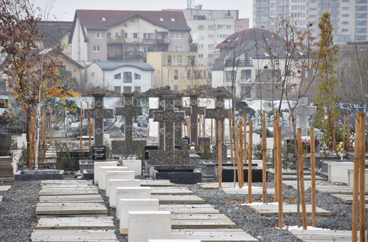 Mitropolitul Andrei a pus piatra de temelie pentru capela Cimitirului Eparhial „Sfântul Lazăr” din Cluj 193177