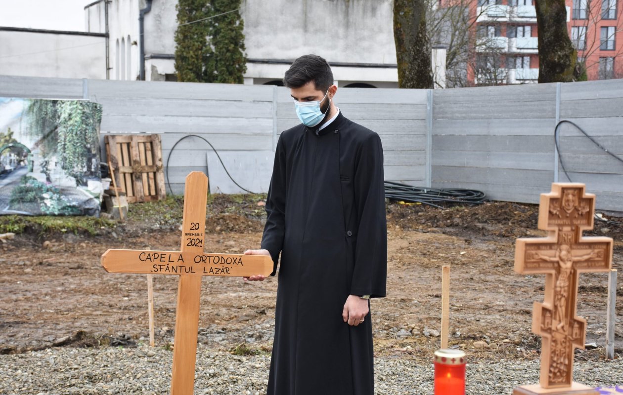 Mitropolitul Andrei a pus piatra de temelie pentru capela Cimitirului Eparhial „Sfântul Lazăr” din Cluj 193180