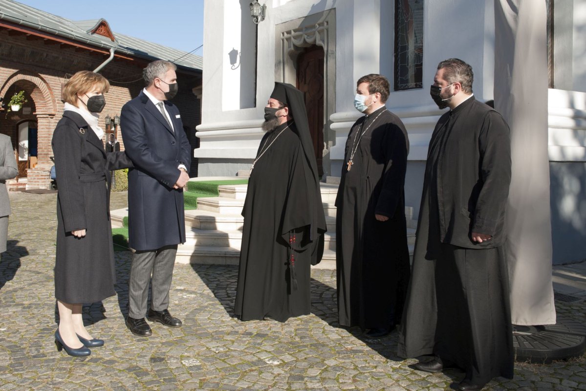 Pomenirea regelui Mihai la Mănăstirea Plumbuita din București 193157
