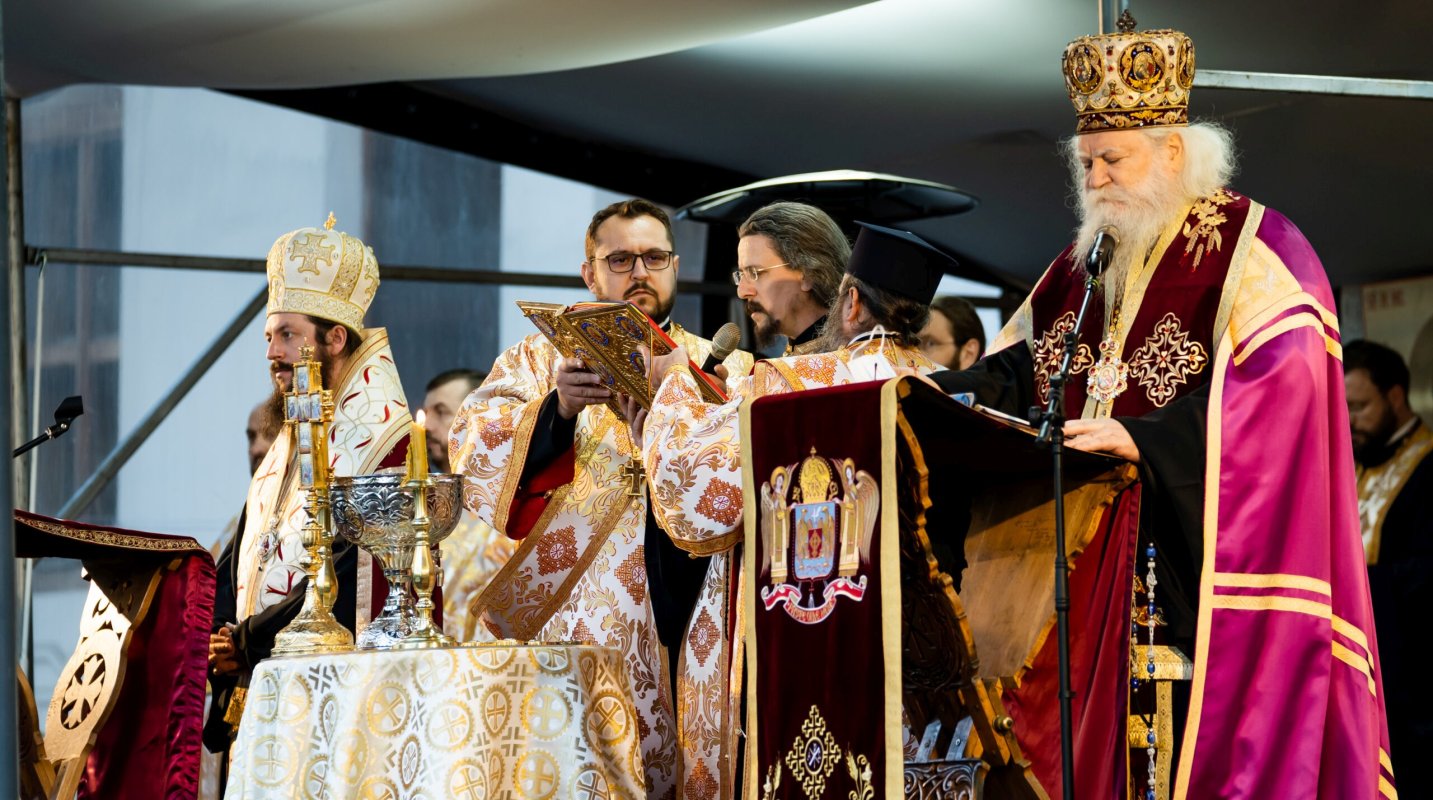 Maica Domnului prăznuită cu evlavie la Suceava 193404