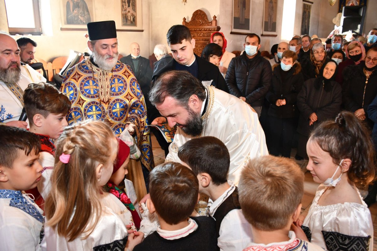 Hramul Parohiei „Intrarea  în biserică a Maicii Domnului” din orașul Bocșa  193515