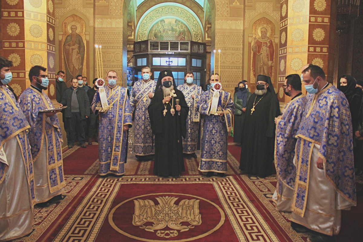 Slujire arhierească de praznicul Sfântului Cuvios Antonie de la Iezer la Craiova 193623