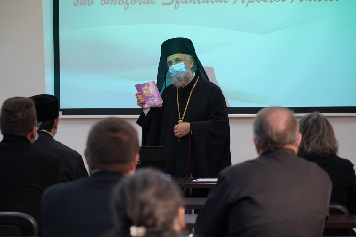 Sesiune de comunicări ştiinţifice la Galaţi 193916