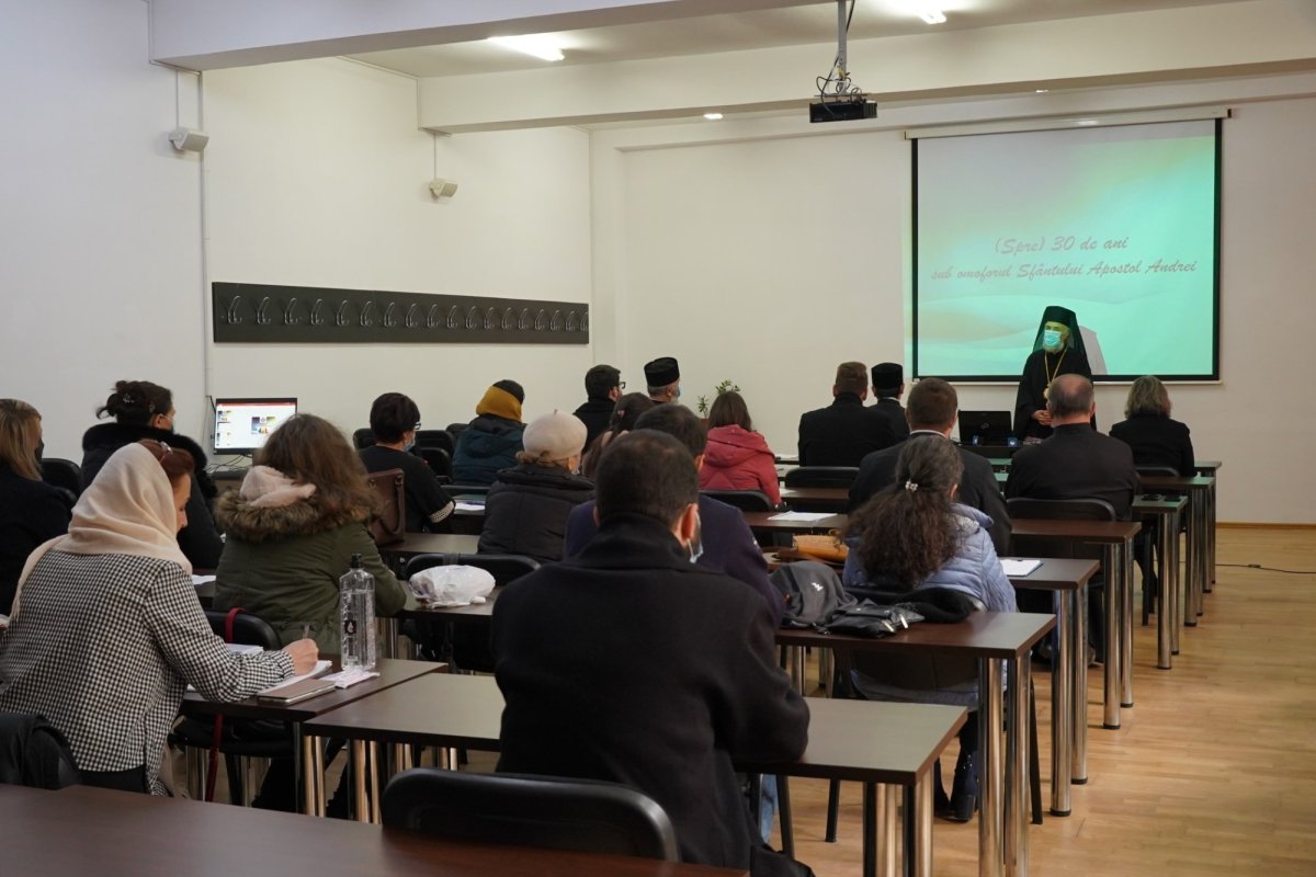 Sesiune de comunicări ştiinţifice la Galaţi 193917