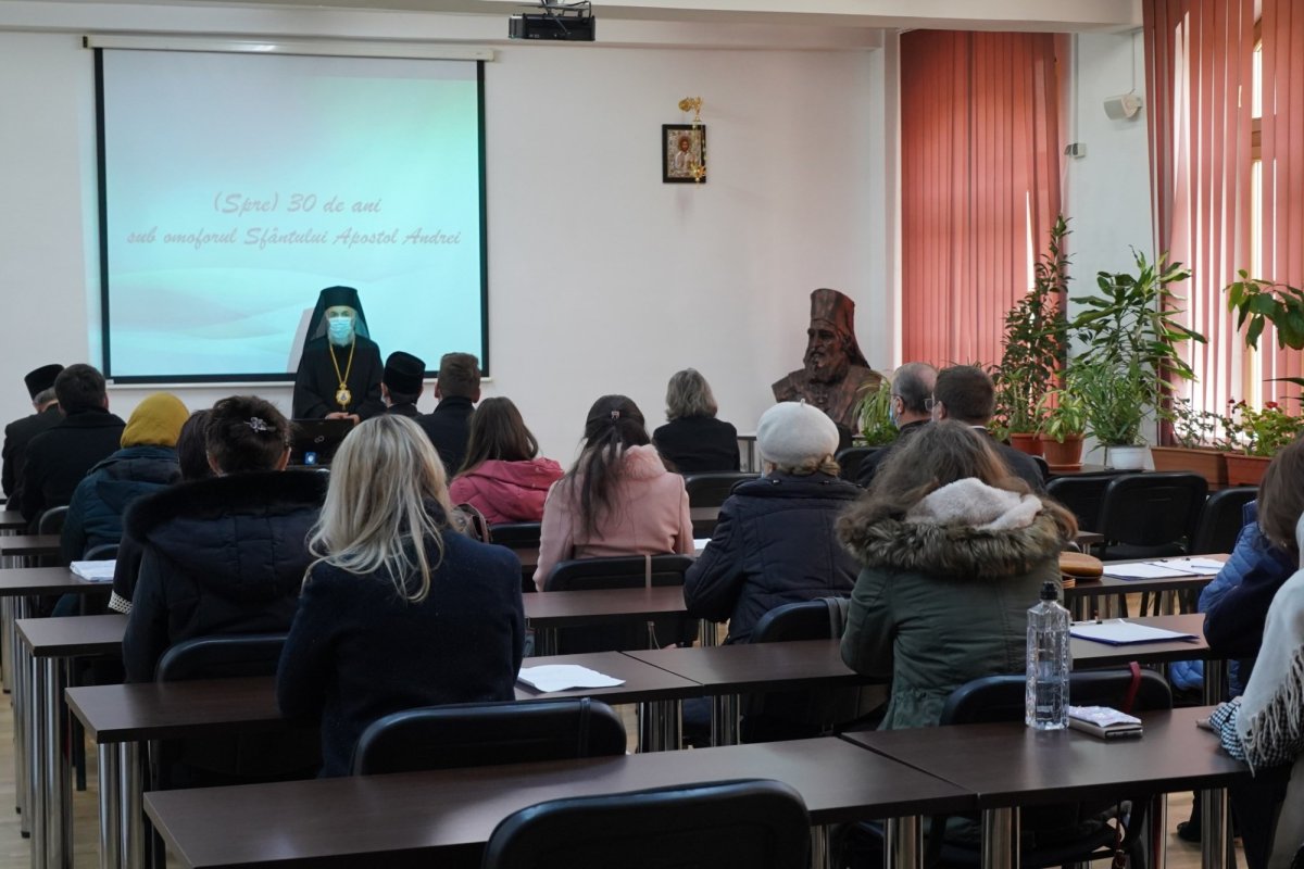 Sesiune de comunicări ştiinţifice la Galaţi 193918