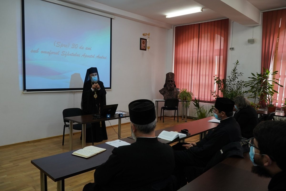 Sesiune de comunicări ştiinţifice la Galaţi 193919