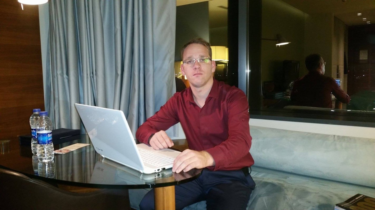 În slujba oamenilor și a lui Dumnezeu 193942