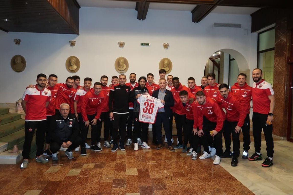 În slujba oamenilor și a lui Dumnezeu 193943