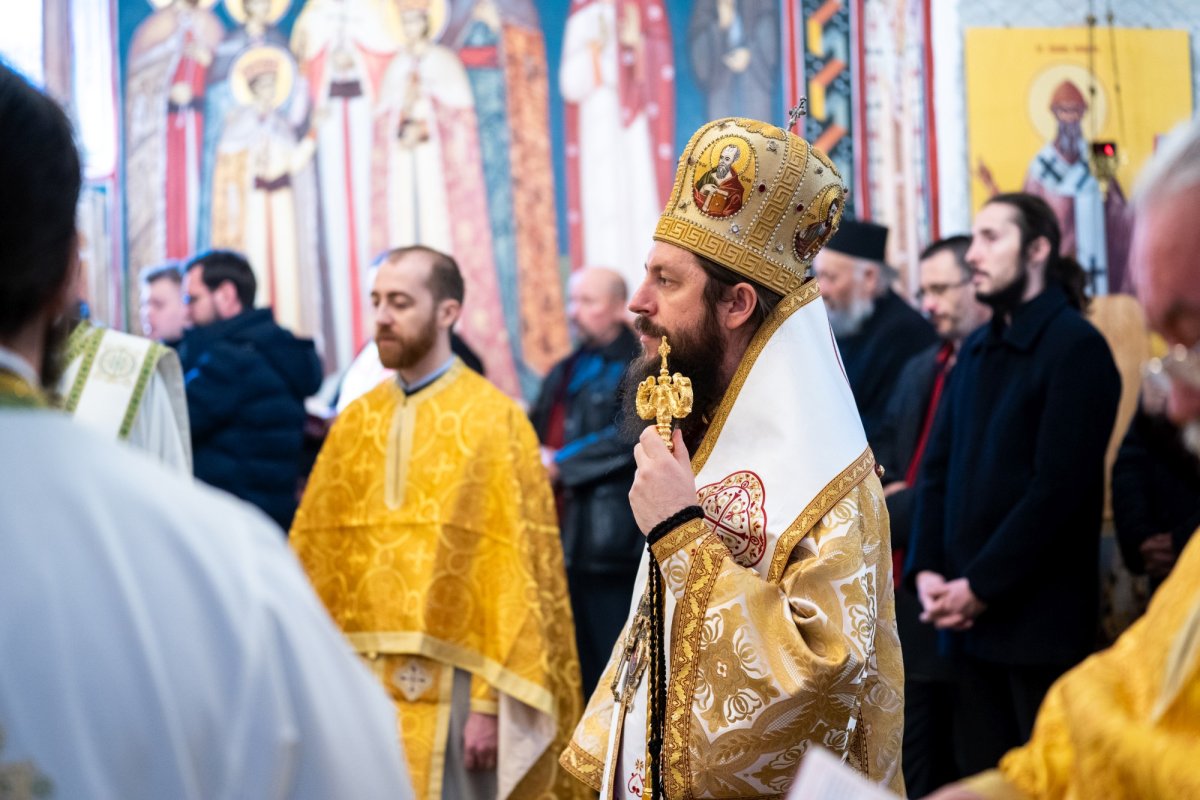 Binecuvântare arhierească la Mănăstirea Sihăstria Râșcăi 194264