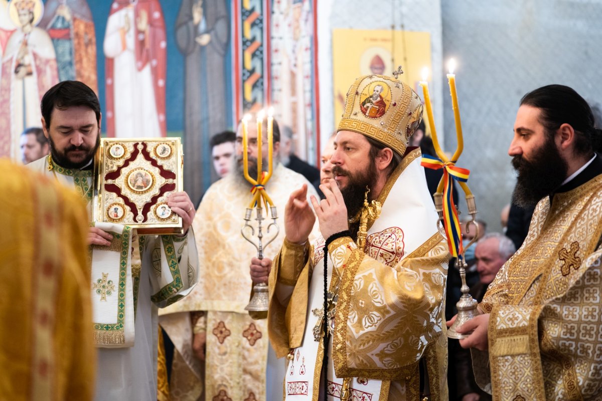 Binecuvântare arhierească la Mănăstirea Sihăstria Râșcăi 194266