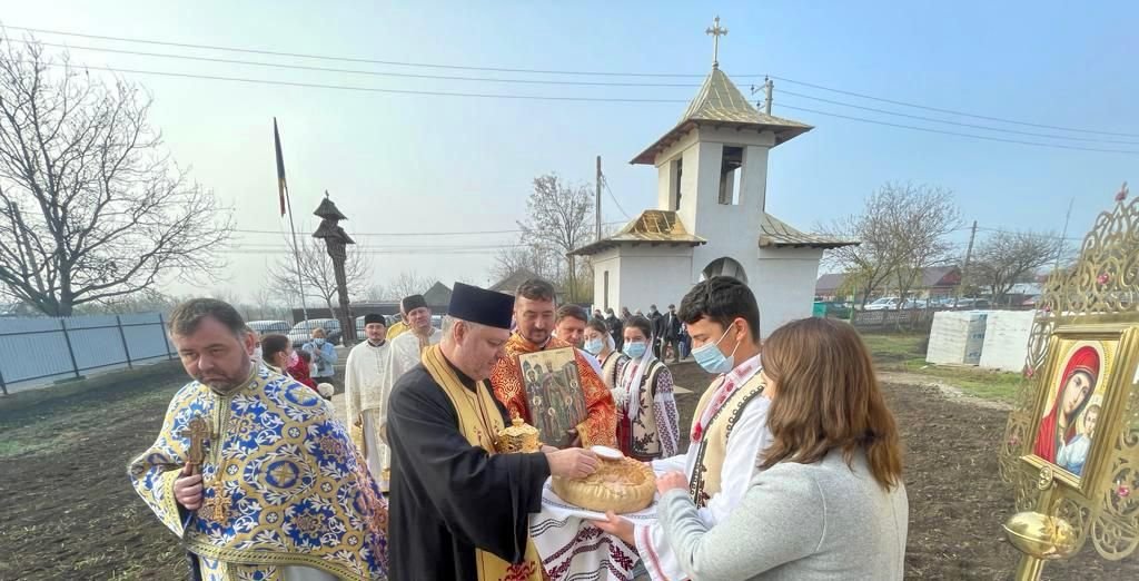 Dar duhovnicesc pentru o parohie ialomițeană 194289