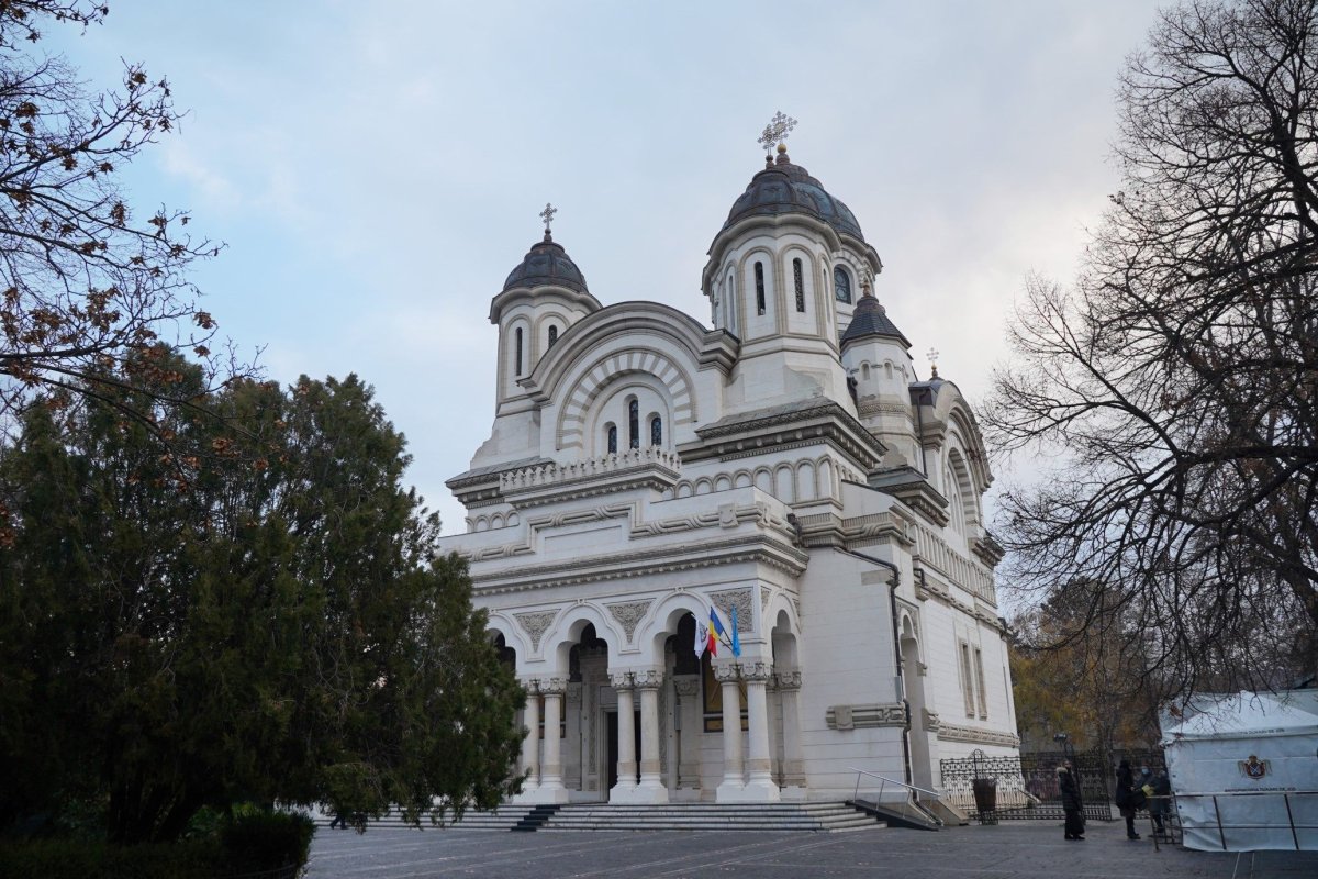 A început sărbătoarea Sfântului Apostol Andrei la Catedrala Arhiepicopală din Galaţi 194218