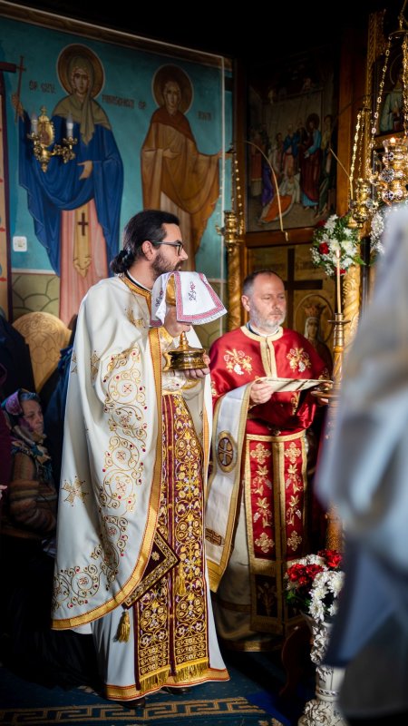 Liturghie arhierească la Fălticeni 194704