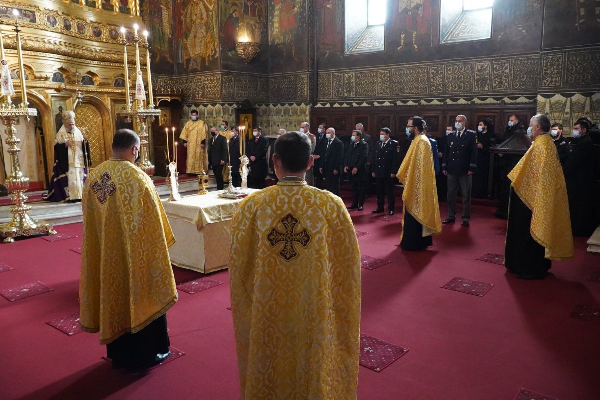 Ziua Naţională a României sărbătorită la Galaţi 194842