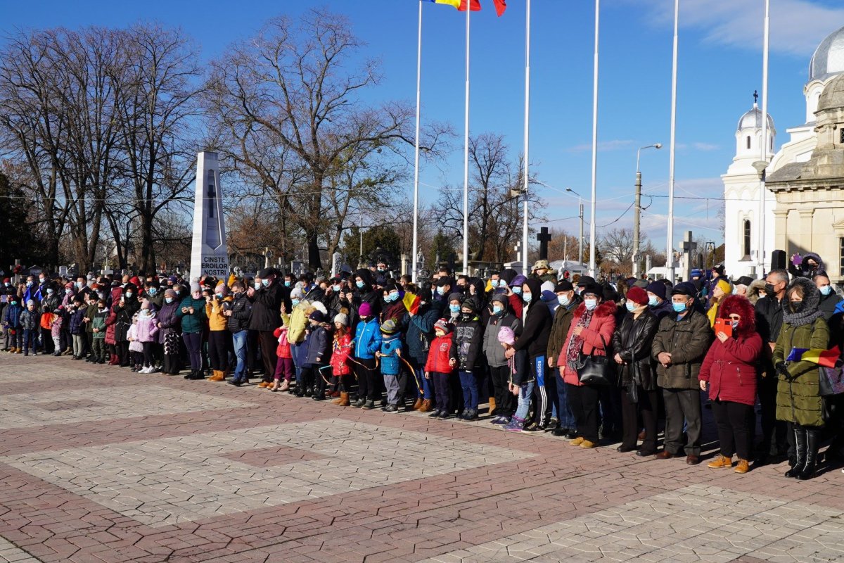 Ziua Naţională a României sărbătorită la Galaţi 194847