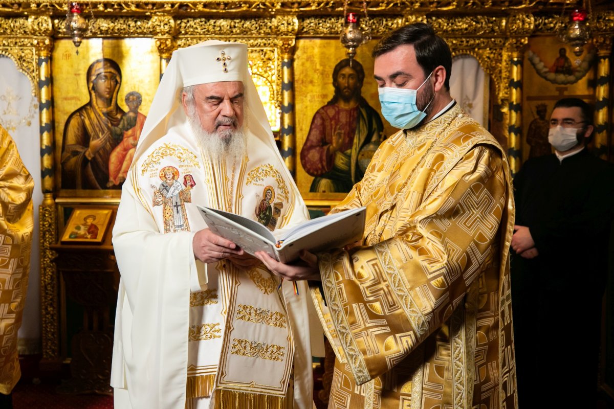 Hirotesii întru duhovnic la Paraclisul istoric al Reşedinţei Patriarhale 194933