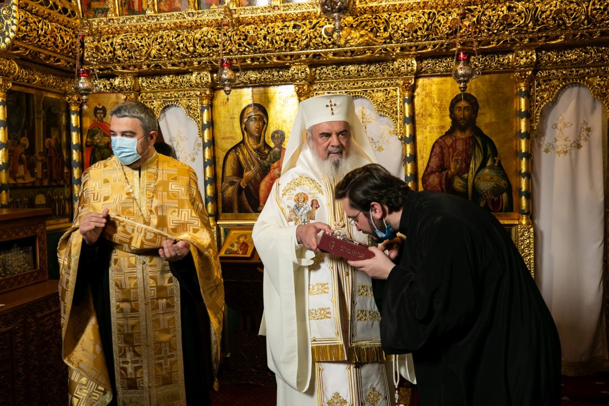 Hirotesii întru duhovnic la Paraclisul istoric al Reşedinţei Patriarhale 194943