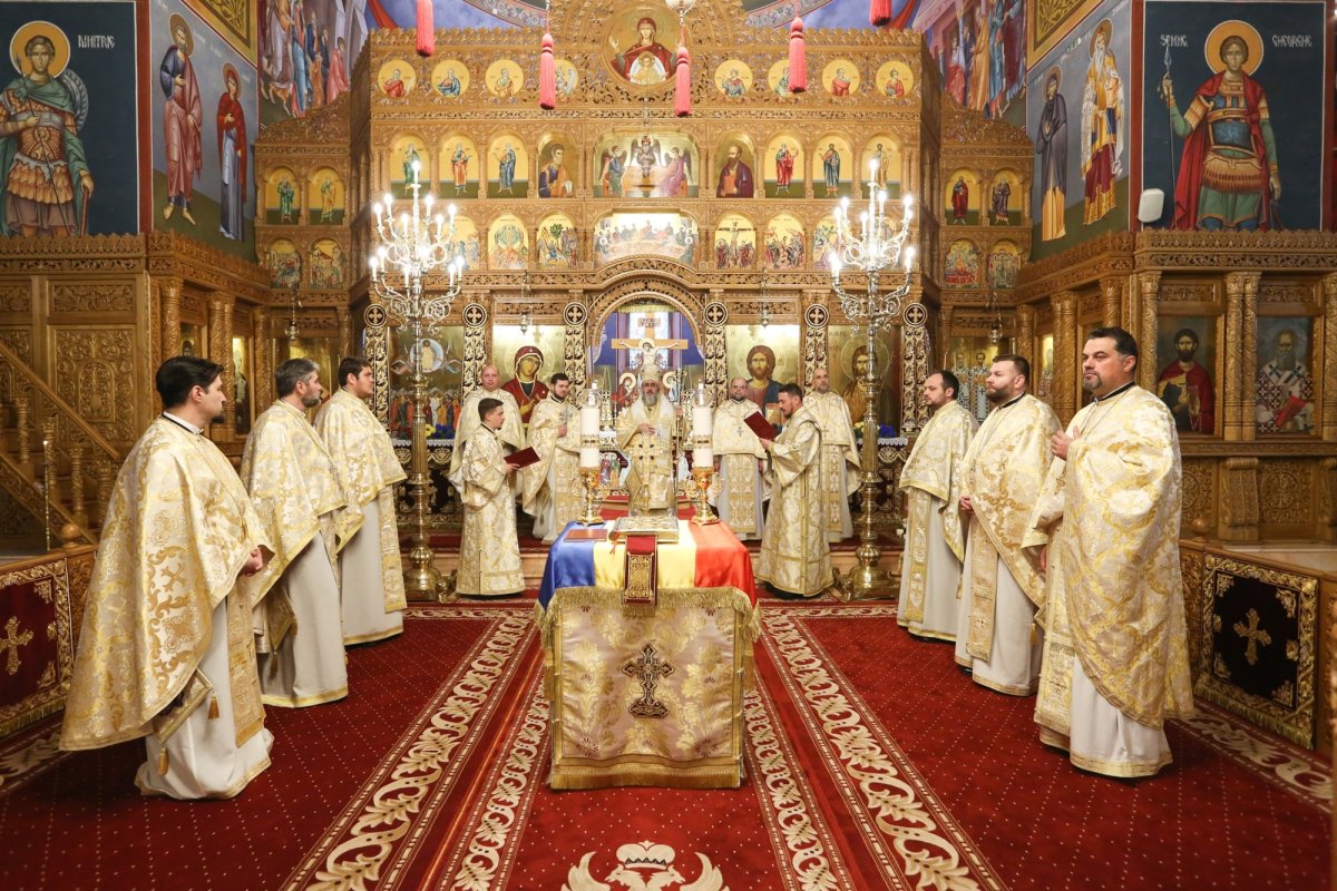 Sfințirea monumentului funerar al Episcopului Chesarie Căpățână 194891