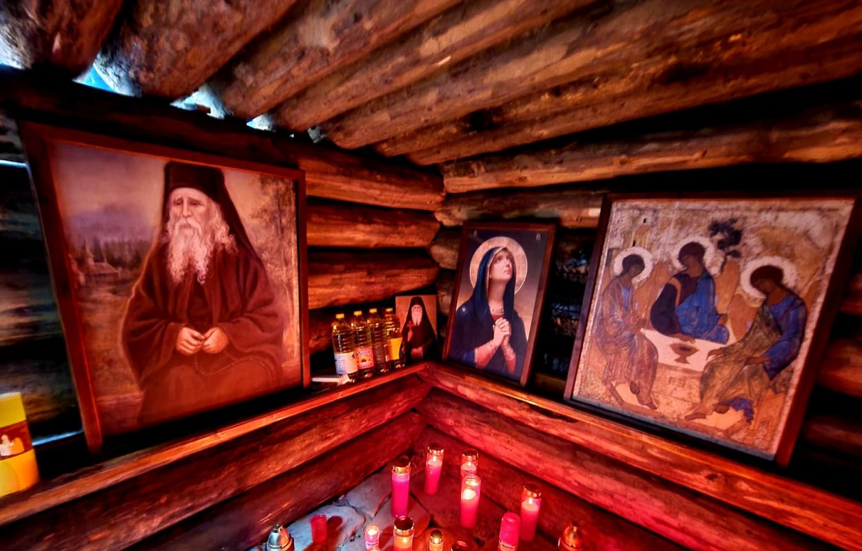 Sfințirea chiliei părintelui Cleopa Ilie 195187