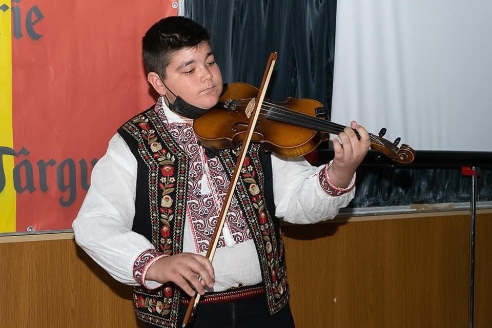 Ziua Naţională a României, marcată în învăţământul teologic din Arhiepiscopia Craiovei 195071