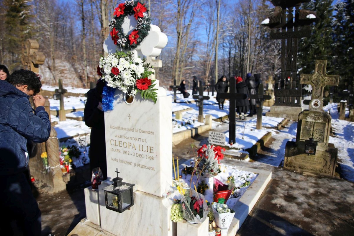 Pomenirea duhovnicilor din „Grădina cu sfinți” a Mănăstirii Sihăstria 195234