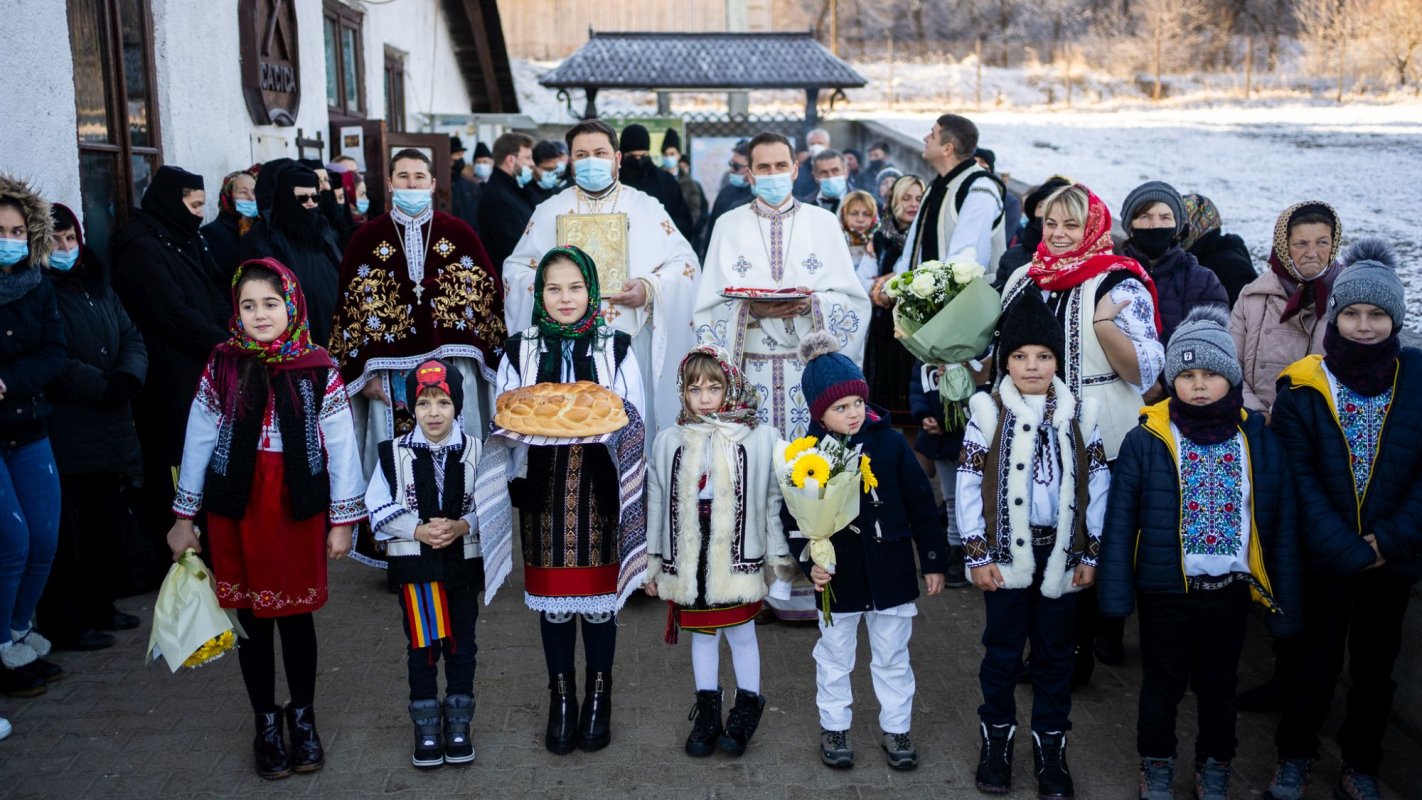 Slujire arhierească în capela Sfintei Mucenițe Varvara din Salina Cacica 195239
