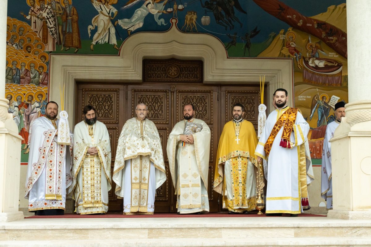 Liturghie și rugăciune de pomenire la Biserica „Sfânta Vineri” din Capitală 195524