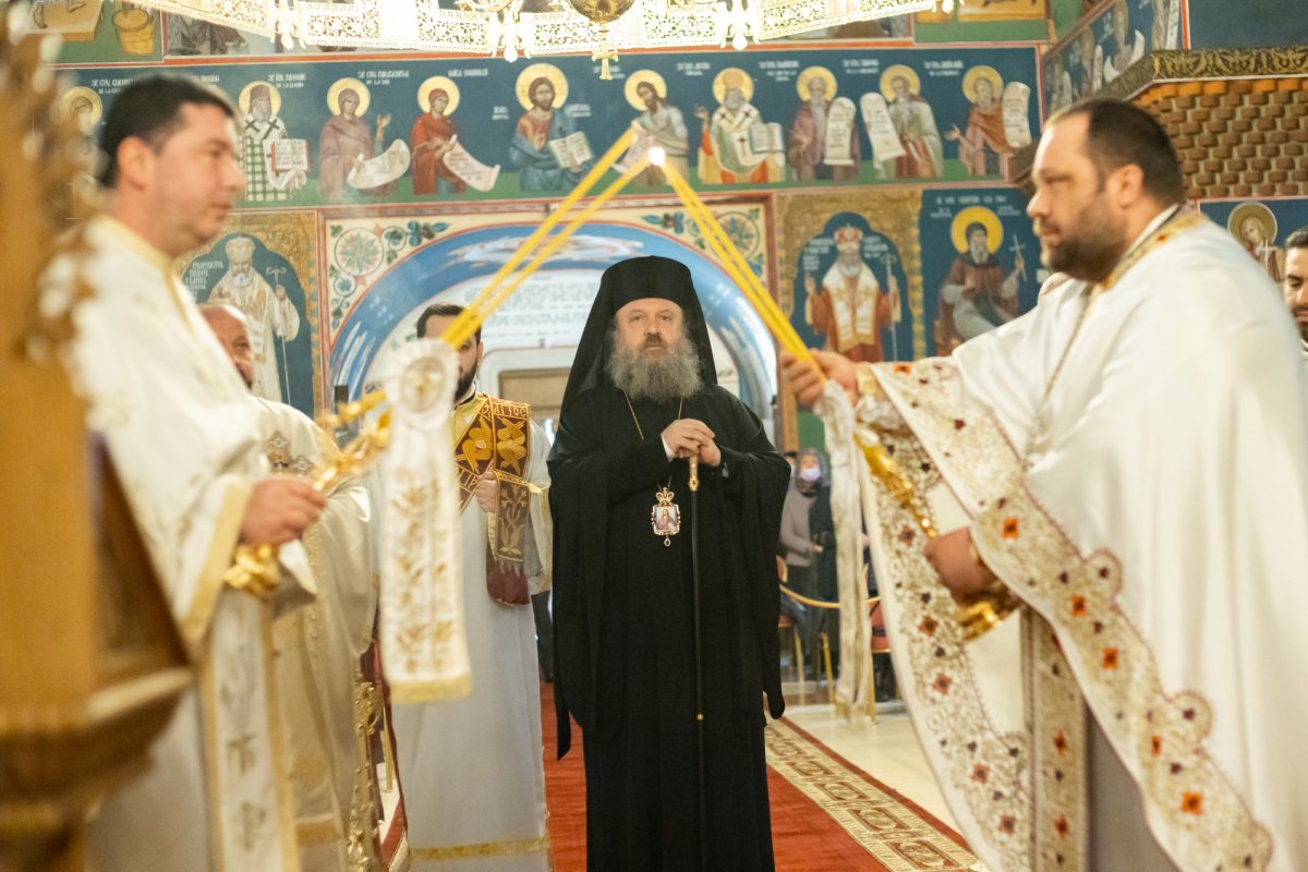 Liturghie și rugăciune de pomenire la Biserica „Sfânta Vineri” din Capitală 195525