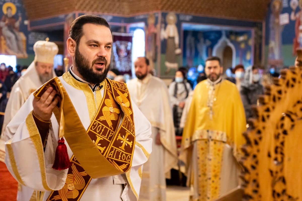 Liturghie și rugăciune de pomenire la Biserica „Sfânta Vineri” din Capitală 195529