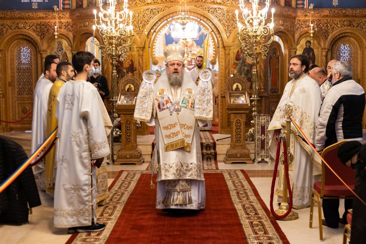 Liturghie și rugăciune de pomenire la Biserica „Sfânta Vineri” din Capitală 195534