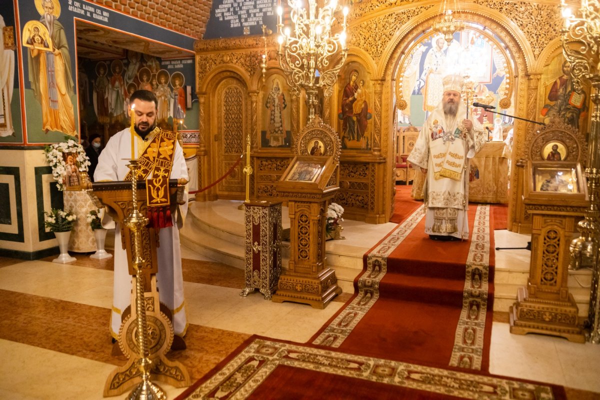 Liturghie și rugăciune de pomenire la Biserica „Sfânta Vineri” din Capitală 195540
