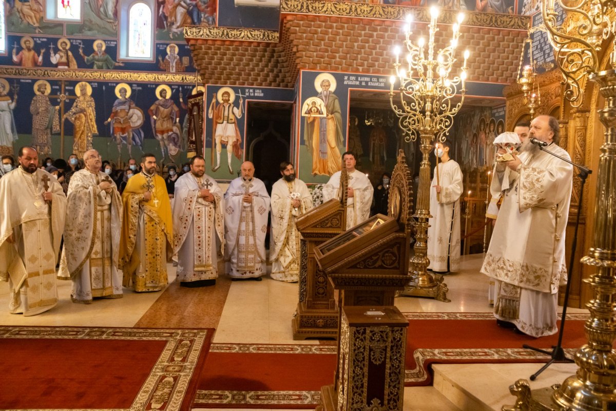 Liturghie și rugăciune de pomenire la Biserica „Sfânta Vineri” din Capitală 195545