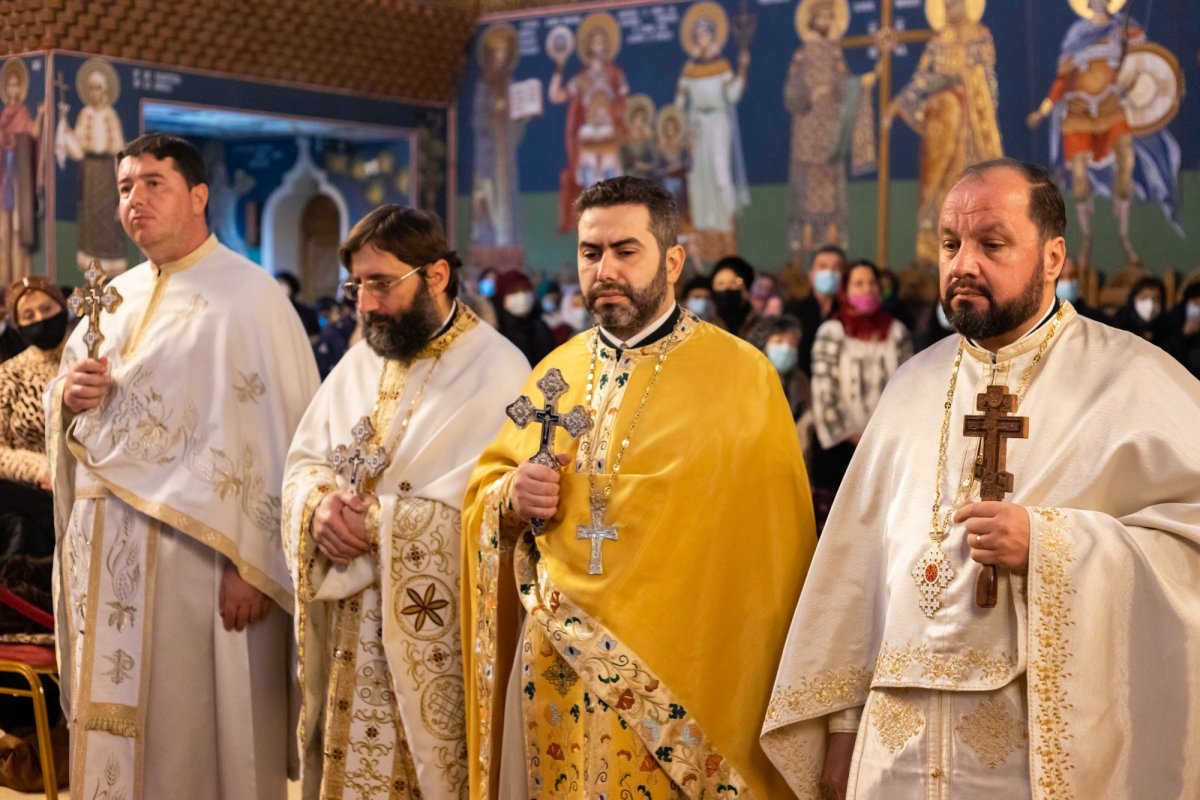 Liturghie și rugăciune de pomenire la Biserica „Sfânta Vineri” din Capitală 195546