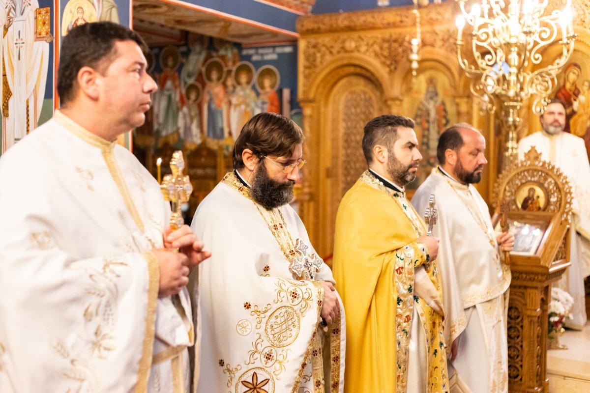 Liturghie și rugăciune de pomenire la Biserica „Sfânta Vineri” din Capitală 195549