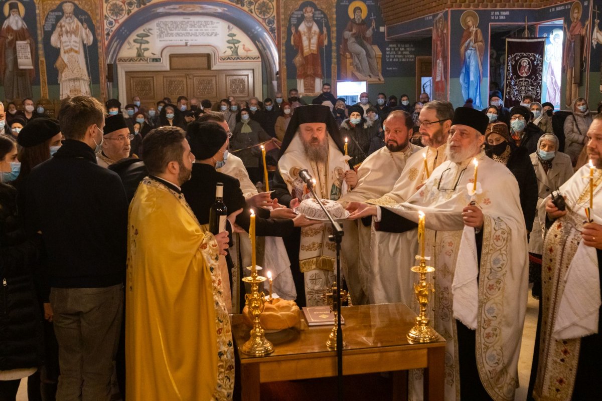 Liturghie și rugăciune de pomenire la Biserica „Sfânta Vineri” din Capitală 195565