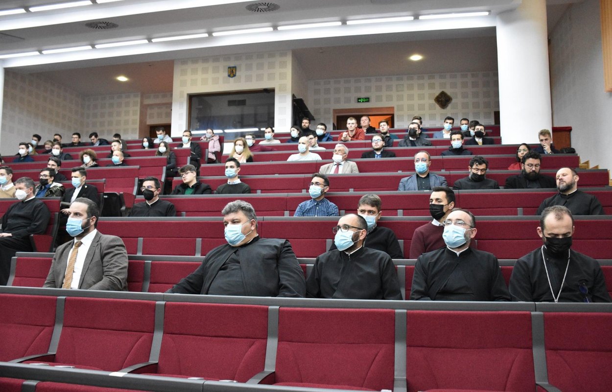 „Elogiul Seniorilor” și lansare de carte la Facultatea de Teologie Ortodoxă clujeană 195626