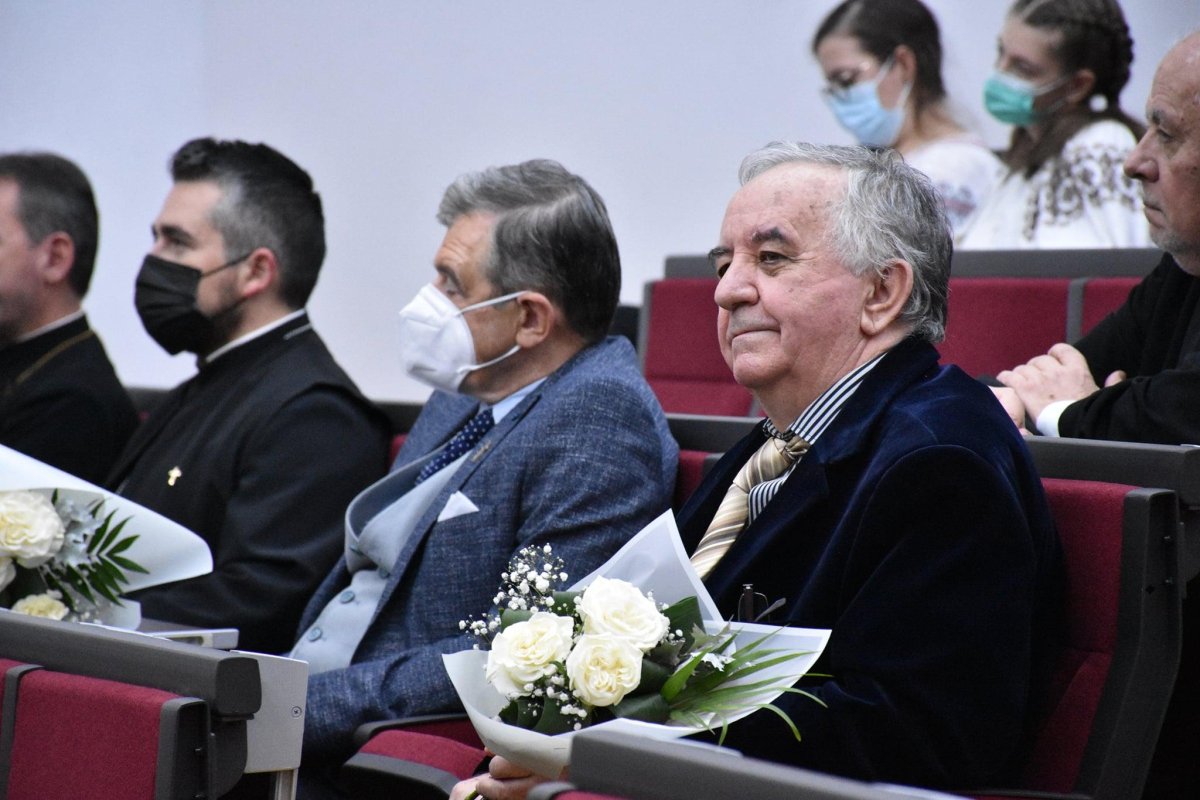 „Elogiul Seniorilor” și lansare de carte la Facultatea de Teologie Ortodoxă clujeană 195633