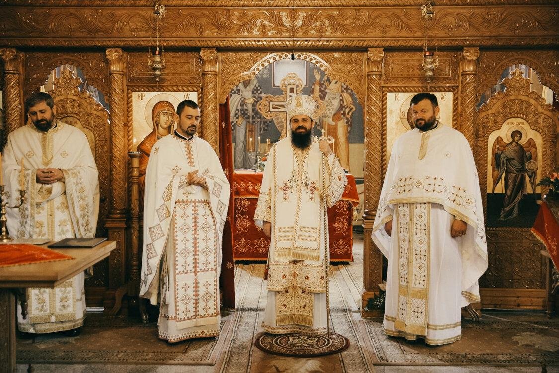 Hramul Bisericii „Sfântul Ierarh Nicolae” din Someșu Rece 195676