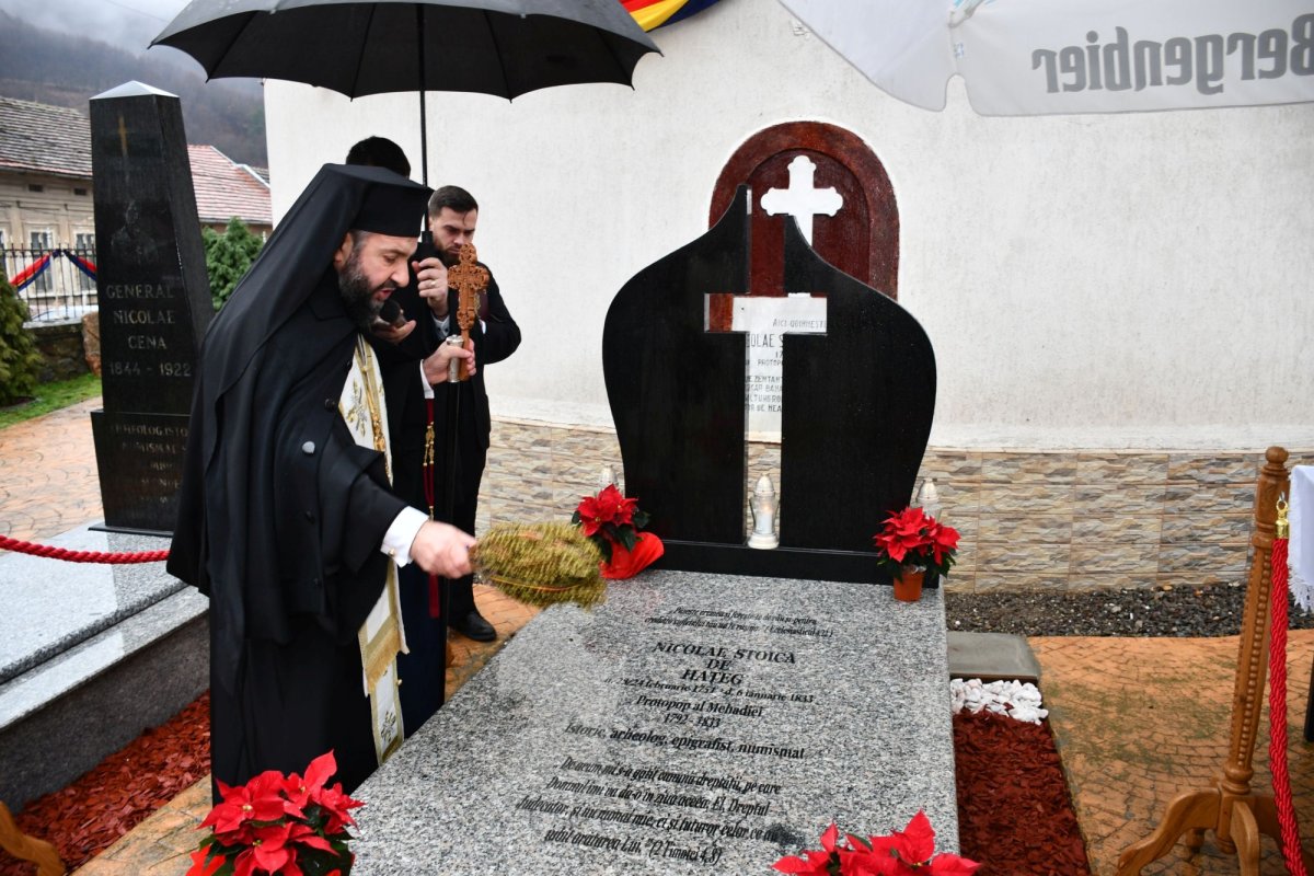 Binecuvântare arhierească în Parohia Mehadia 195862